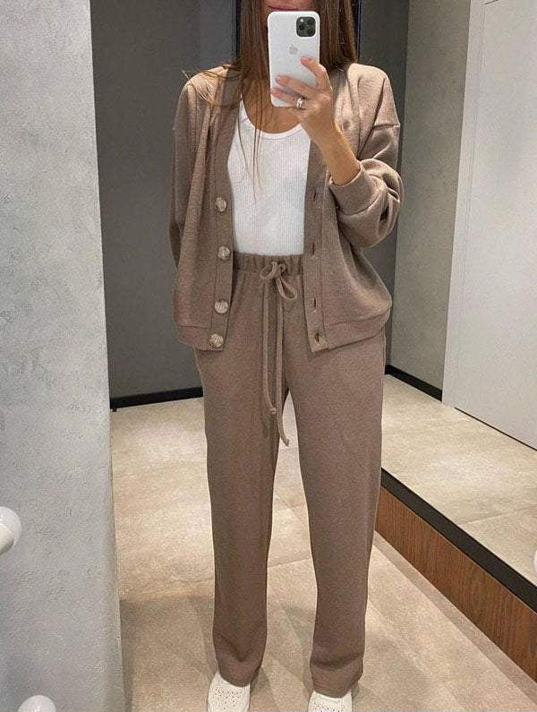 Ensemble en maille avec cardigan et pantalon