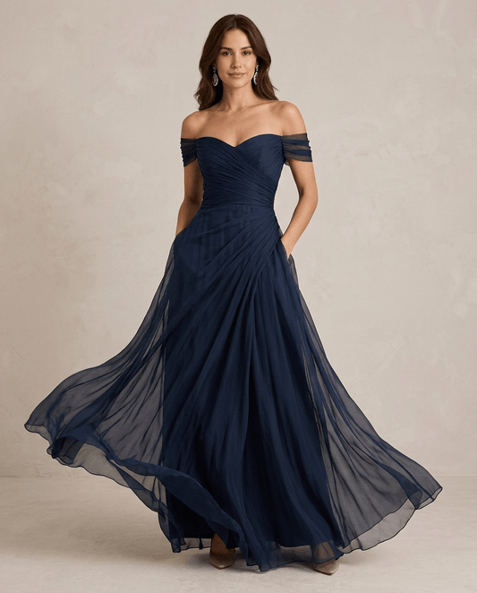 Éléonore | Robe longue en tulle bleu nuit à épaules dénudées